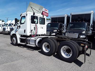 Used 2019 Freightliner Cascadia Day Cab 6x4, Semi Truck for sale #864839 - photo 1