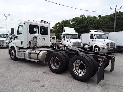 Used 2020 Freightliner Cascadia Day Cab 6x4, Semi Truck for sale #880385 - photo 1