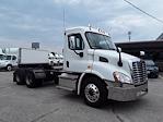 Used 2020 Freightliner Cascadia Day Cab 6x4, Semi Truck for sale #880385 - photo 2