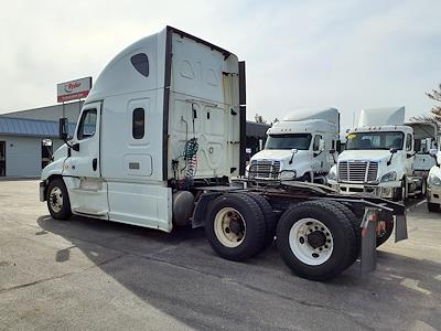 Used 2018 Freightliner Cascadia Sleeper Cab 6x4, Semi Truck for sale #221557 - photo 2
