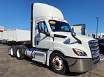 Used 2020 Freightliner Cascadia Day Cab 6x4, Semi Truck for sale #282349 - photo 4