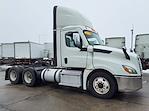 Used 2020 Freightliner Cascadia Day Cab 6x4, Semi Truck for sale #283488 - photo 4