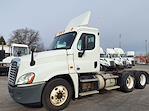 Used 2015 Freightliner Cascadia Day Cab 6x4, Semi Truck for sale #593066 - photo 1