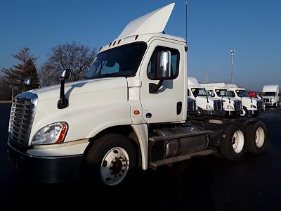Used 2016 Freightliner Cascadia Day Cab 6x4, Semi Truck for sale #645502 - photo 1