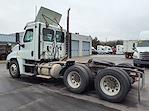 Used 2017 Freightliner Cascadia Day Cab 6x4, Semi Truck for sale #676525 - photo 2