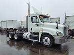 Used 2017 Freightliner Cascadia Day Cab 6x4, Semi Truck for sale #676528 - photo 4