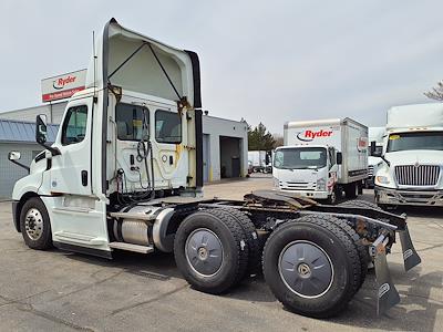 Used 2019 Freightliner Cascadia Day Cab 6x4, Semi Truck for sale #843931 - photo 2