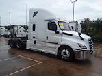 Used 2020 Freightliner Cascadia Sleeper Cab 6x4, Semi Truck for sale #239689 - photo 4