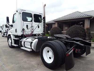 Used 2014 Freightliner Cascadia 4x2, Semi Truck for sale #324025 - photo 1
