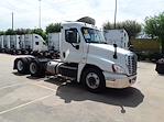 Used 2015 Freightliner Cascadia Day Cab 6x4, Semi Truck for sale #325719 - photo 4