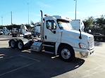 Used 2016 Freightliner Cascadia Day Cab 6x4, Semi Truck for sale #646811 - photo 4