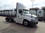 Used 2016 Freightliner Cascadia Day Cab 6x4, Semi Truck for sale #657171 - photo 4