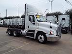 Used 2017 Freightliner Cascadia Day Cab 6x4, Semi Truck for sale #670277 - photo 5