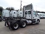 Used 2017 Freightliner Cascadia Day Cab 6x4, Semi Truck for sale #670277 - photo 4