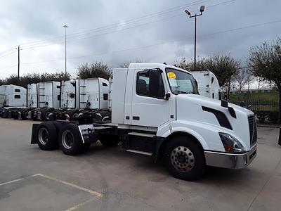 Used 2017 Volvo VNL 6x4, Semi Truck for sale #680223 - photo 1