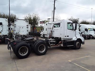 Used 2017 Volvo VNL 6x4, Semi Truck for sale #680223 - photo 2