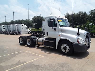 Used 2018 Freightliner Cascadia Day Cab 6x4, Semi Truck for sale #682164 - photo 1