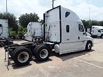 Used 2018 Freightliner Cascadia Sleeper Cab 6x4, Semi Truck for sale #761669 - photo 5