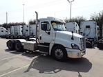 Used 2018 Freightliner Cascadia Day Cab 6x4, Semi Truck for sale #772366 - photo 4