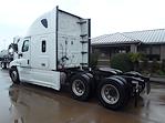 Used 2018 Freightliner Cascadia Sleeper Cab 6x4, Semi Truck for sale #777852 - photo 2