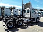 Used 2018 Freightliner Cascadia Day Cab 6x4, Semi Truck for sale #782709 - photo 5