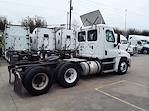 Used 2018 Freightliner Cascadia Day Cab 6x4, Semi Truck for sale #785156 - photo 5