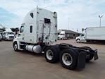 Used 2019 Freightliner Cascadia Sleeper Cab 6x4, Semi Truck for sale #788410 - photo 2