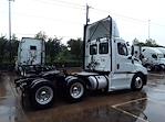 Used 2019 Freightliner Cascadia Day Cab 6x4, Semi Truck for sale #865240 - photo 5