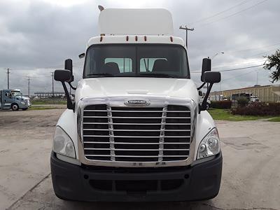 Used 2014 Freightliner Cascadia 6x4, Semi Truck for sale #547330 - photo 2