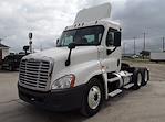 Used 2014 Freightliner Cascadia 6x4, Semi Truck for sale #547330 - photo 1