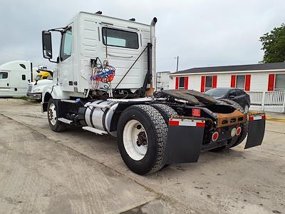 Used 2016 Volvo VNL 4x2, Semi Truck for sale #644025 - photo 2