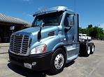 Used 2016 Freightliner Cascadia 6x4, Semi Truck for sale #658555 - photo 2