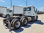 Used 2017 Freightliner Cascadia Day Cab 6x4, Semi Truck for sale #671428 - photo 5