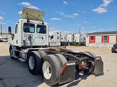 Used 2018 Freightliner Cascadia Day Cab 6x4, Semi Truck for sale #750413 - photo 2