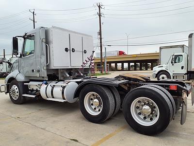 Used 2018 Volvo VNL 6x4, Semi Truck for sale #771206 - photo 2