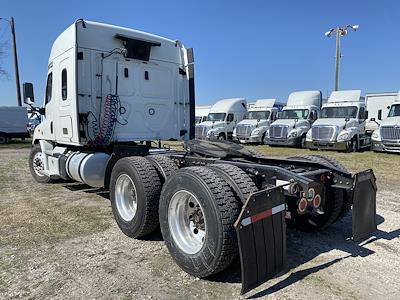 Used 2019 Freightliner Cascadia Sleeper Cab 6x4, Semi Truck for sale #866521 - photo 2
