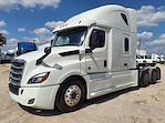 Used 2019 Freightliner Cascadia Sleeper Cab 6x4, Semi Truck for sale #874754 - photo 1