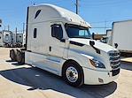 Used 2019 Freightliner Cascadia Sleeper Cab 6x4, Semi Truck for sale #874756 - photo 4