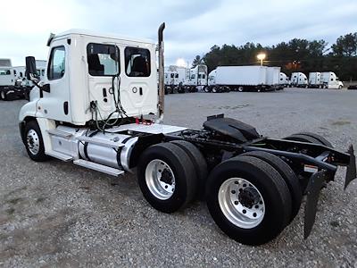 Used 2020 Freightliner Cascadia Day Cab 6x4, Semi Truck for sale #264748 - photo 2