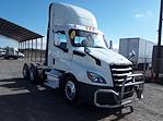 Used 2020 Freightliner Cascadia Day Cab 6x4, Semi Truck for sale #273955 - photo 4