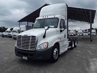 Used 2015 Freightliner Cascadia Day Cab 6x4, Semi Truck for sale #326244 - photo 1