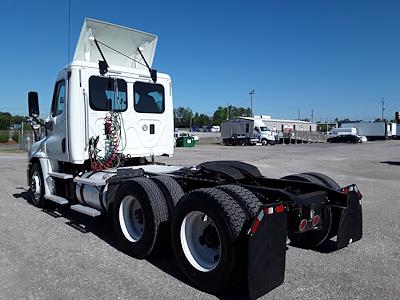 Used 2015 Freightliner Cascadia Day Cab 6x4, Semi Truck for sale #375219 - photo 2