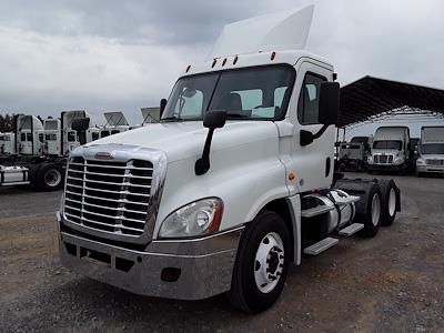 Used 2016 Freightliner Cascadia Day Cab 6x4, Semi Truck for sale #382219 - photo 1