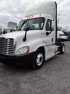 Used 2014 Freightliner Cascadia 4x2, Semi Truck for sale #553441 - photo 2