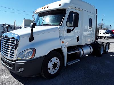 Used 2015 Freightliner Cascadia Sleeper Cab 6x4, Semi Truck for sale #566671 - photo 1