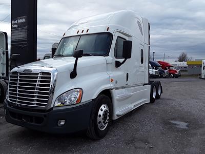 Used 2015 Freightliner Cascadia Sleeper Cab 6x4, Semi Truck for sale #568168 - photo 1