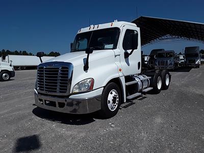 Used 2016 Freightliner Cascadia Day Cab 6x4, Semi Truck for sale #643372 - photo 1