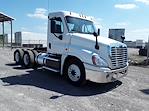 Used 2016 Freightliner Cascadia Day Cab 6x4, Semi Truck for sale #643372 - photo 4
