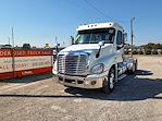 Used 2016 Freightliner Cascadia Day Cab 6x4, Semi Truck for sale #646109 - photo 1