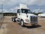 Used 2016 Freightliner Cascadia Day Cab 6x4, Semi Truck for sale #655250 - photo 4